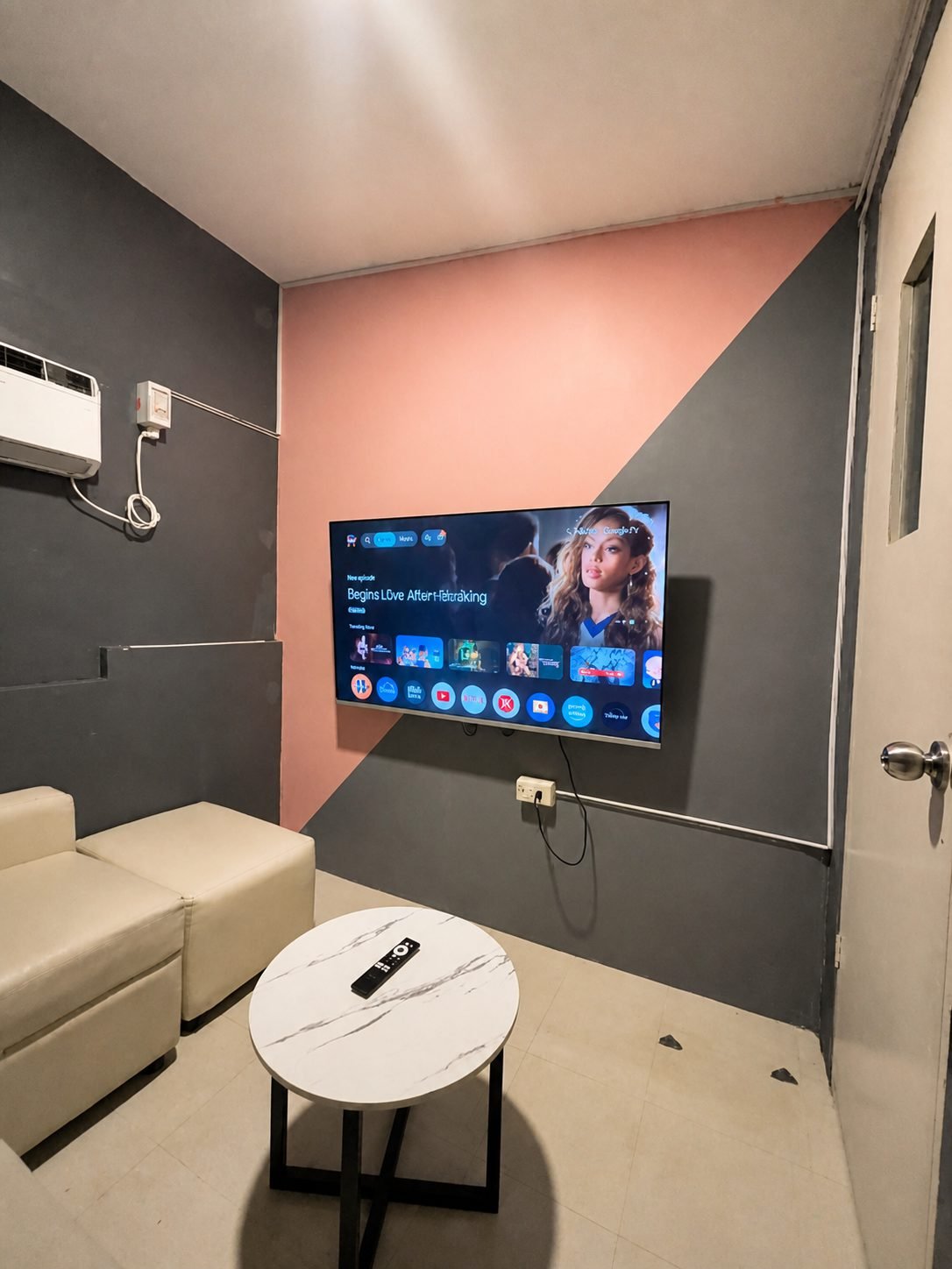 Room 3 interior view 2